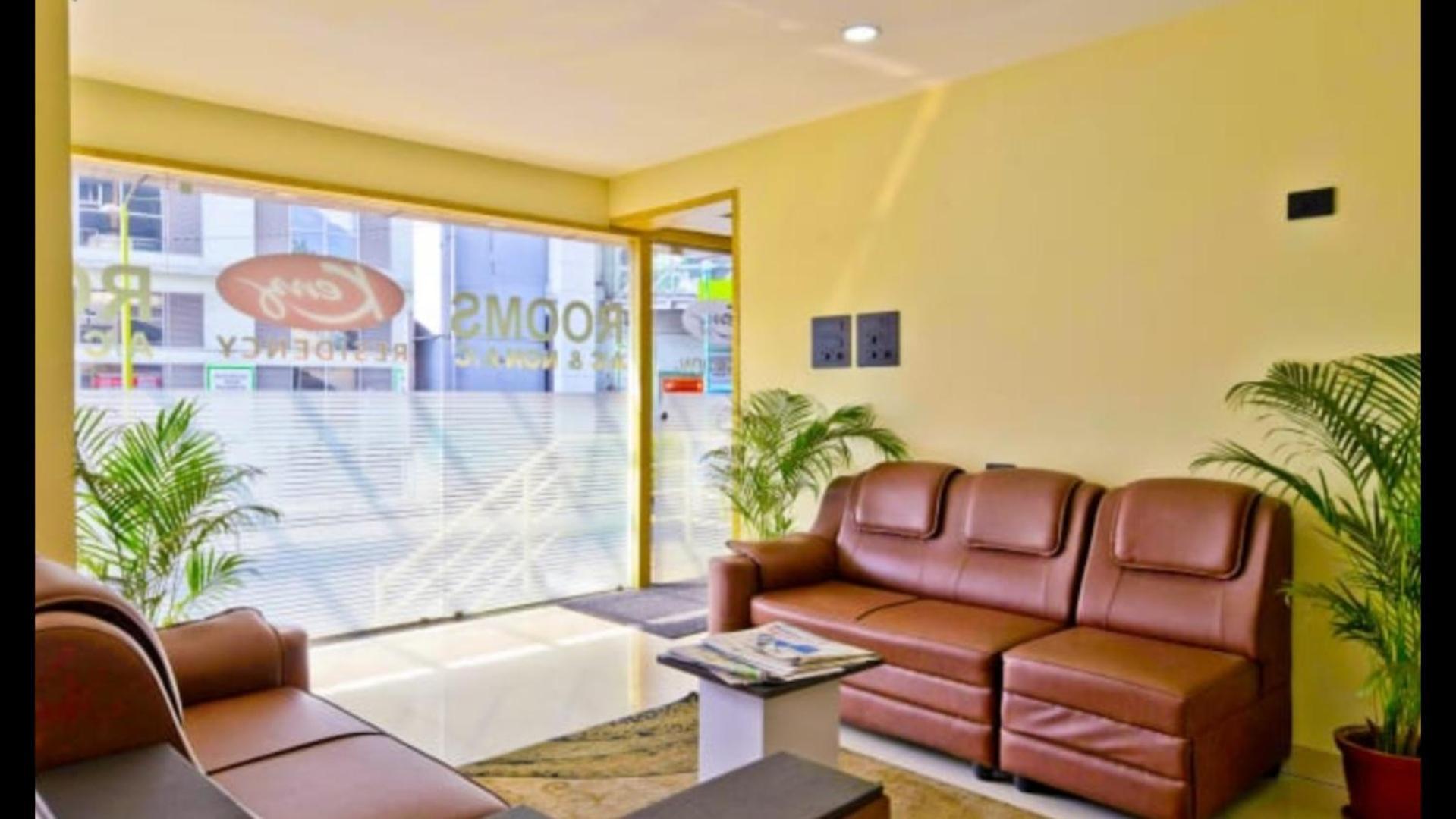 Kenz Residency Hotel Kochi ภายนอก รูปภาพ