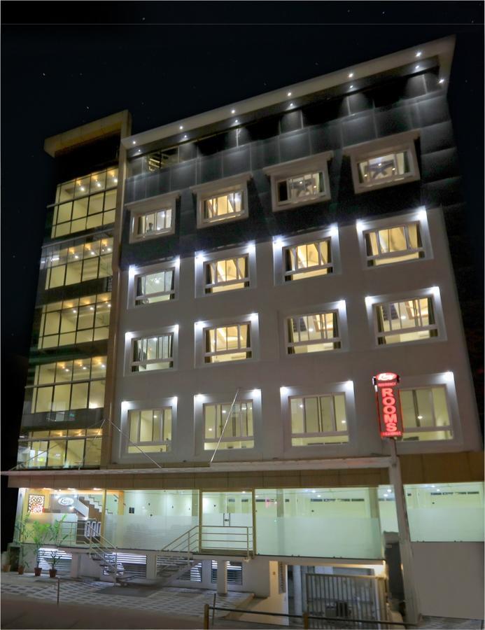 Kenz Residency Hotel Kochi ภายนอก รูปภาพ