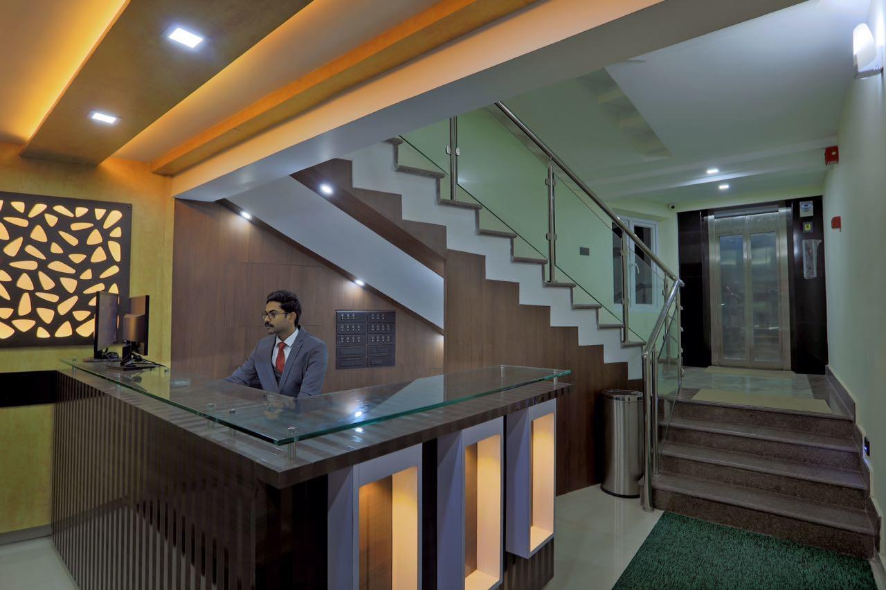 Kenz Residency Hotel Kochi ภายนอก รูปภาพ