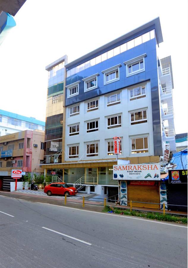 Kenz Residency Hotel Kochi ภายนอก รูปภาพ