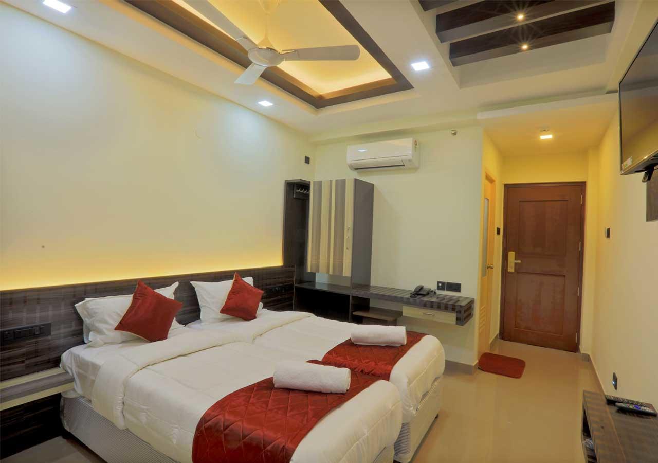 Kenz Residency Hotel Kochi ภายนอก รูปภาพ